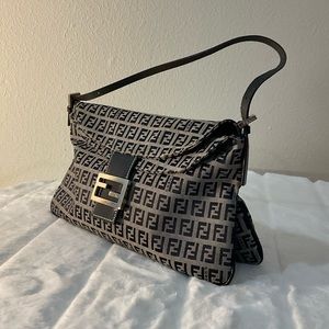 Fendi zucchino blue baguette 💙